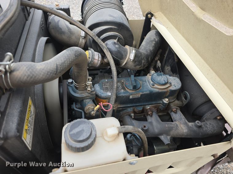 image for item EK2139 2019 Grasshopper  932 ZTR lawn mower