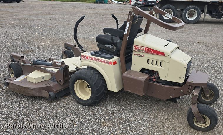 image for item EK2140 2019 Grasshopper  932 ZTR lawn mower