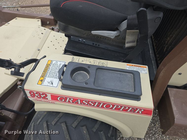 image for item EK2140 2019 Grasshopper  932 ZTR lawn mower