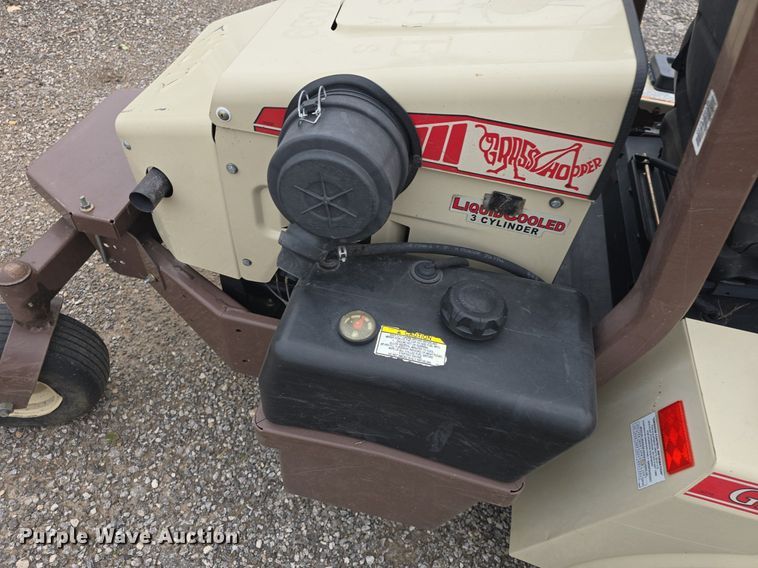 image for item EK2140 2019 Grasshopper  932 ZTR lawn mower