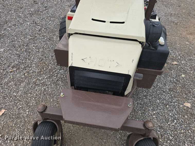 image for item EK2140 2019 Grasshopper  932 ZTR lawn mower