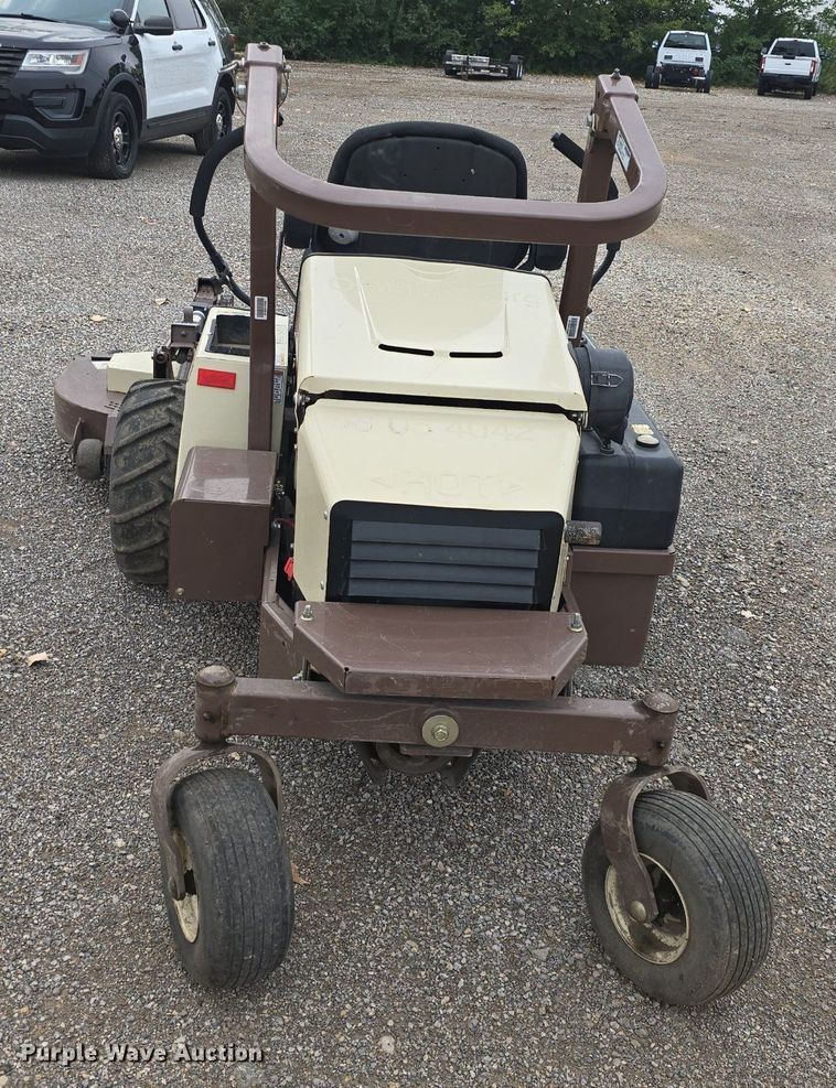 image for item EK2141 2019 Grasshopper  932 ZTR lawn mower