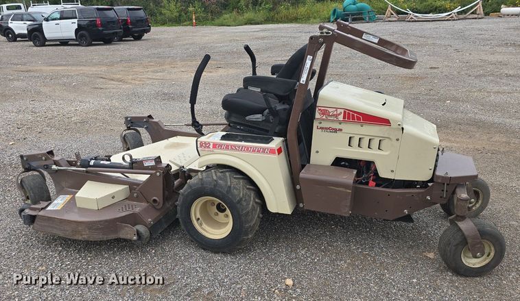 image for item EK2141 2019 Grasshopper  932 ZTR lawn mower