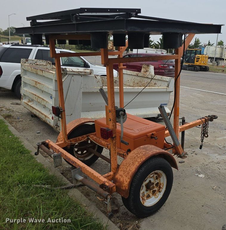 image for item EK2143 Vermac arrow board trailer