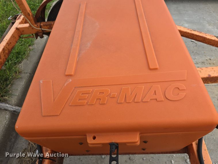 image for item EK2143 Vermac arrow board trailer