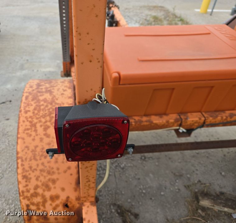 image for item EK2143 Vermac arrow board trailer