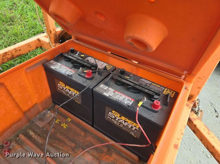 image for item EK2143 Vermac arrow board trailer