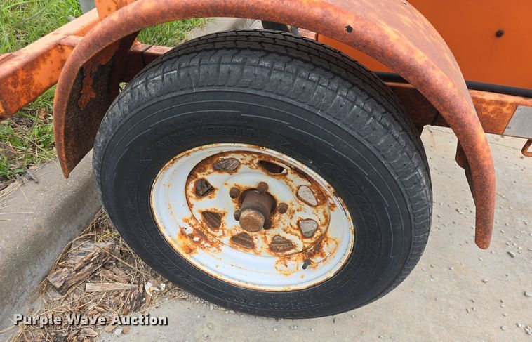 image for item EK2143 Vermac arrow board trailer