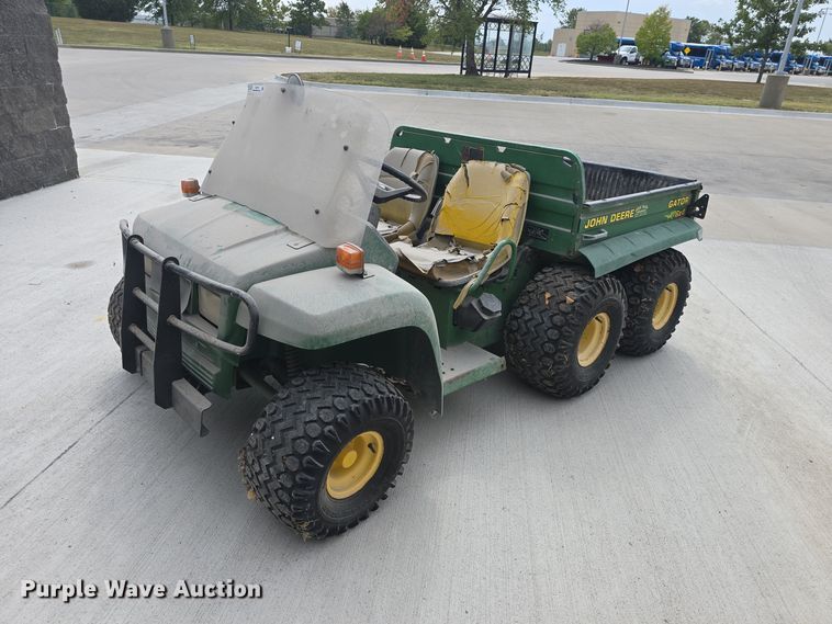 image for item EK2179 2001 John Deere  Gator  utility vehicle