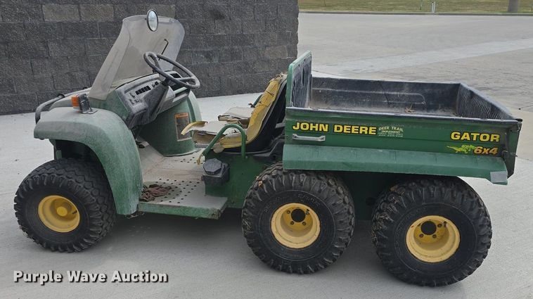 image for item EK2179 2001 John Deere  Gator  utility vehicle