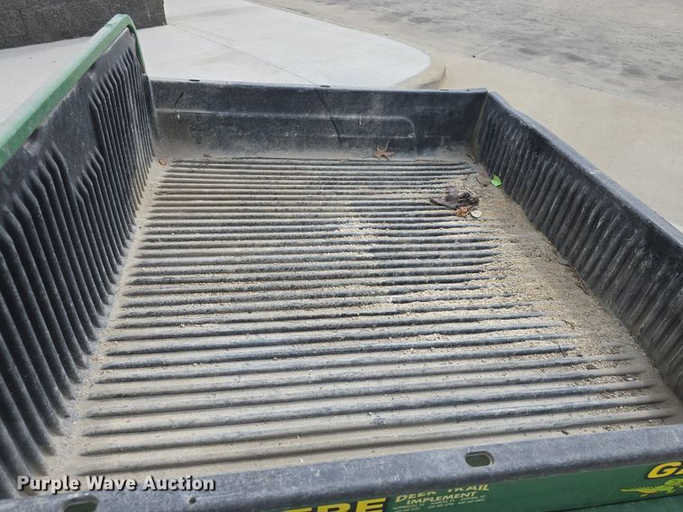 image for item EK2179 2001 John Deere  Gator  utility vehicle