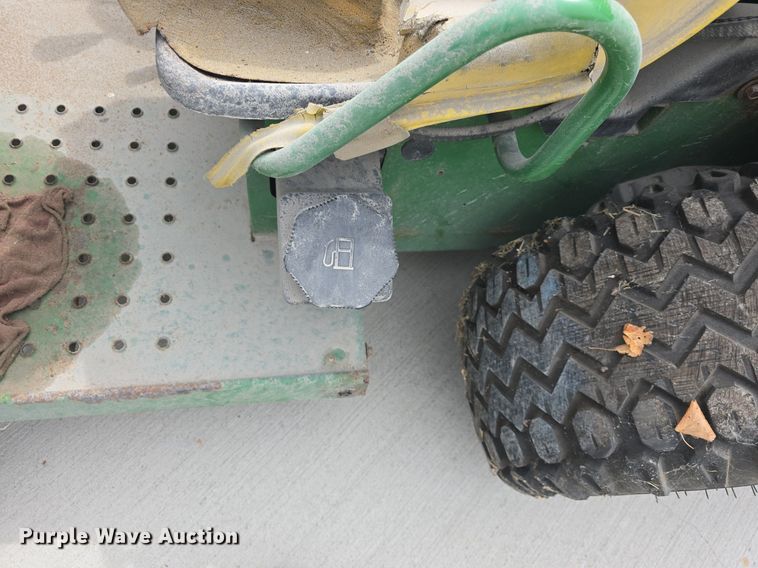 image for item EK2179 2001 John Deere  Gator  utility vehicle