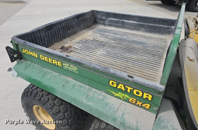 image for item EK2179 2001 John Deere  Gator  utility vehicle