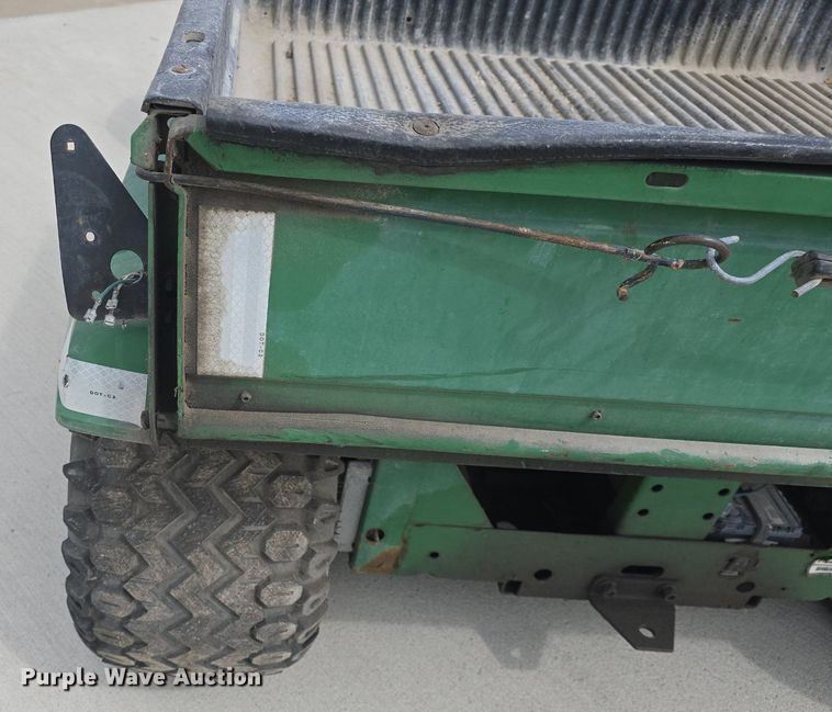 image for item EK2179 2001 John Deere  Gator  utility vehicle