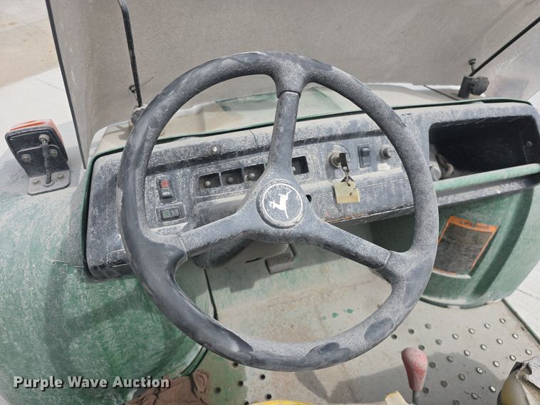 image for item EK2179 2001 John Deere  Gator  utility vehicle