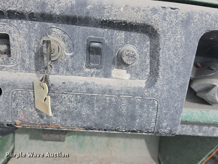 image for item EK2179 2001 John Deere  Gator  utility vehicle