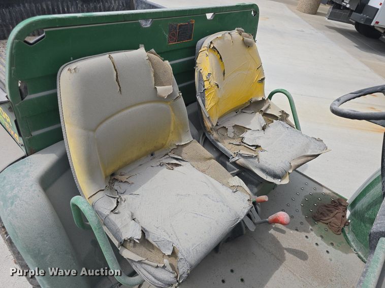 image for item EK2179 2001 John Deere  Gator  utility vehicle