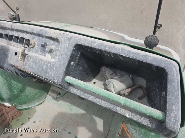 image for item EK2179 2001 John Deere  Gator  utility vehicle