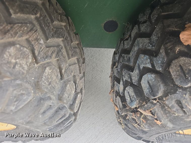 image for item EK2179 2001 John Deere  Gator  utility vehicle