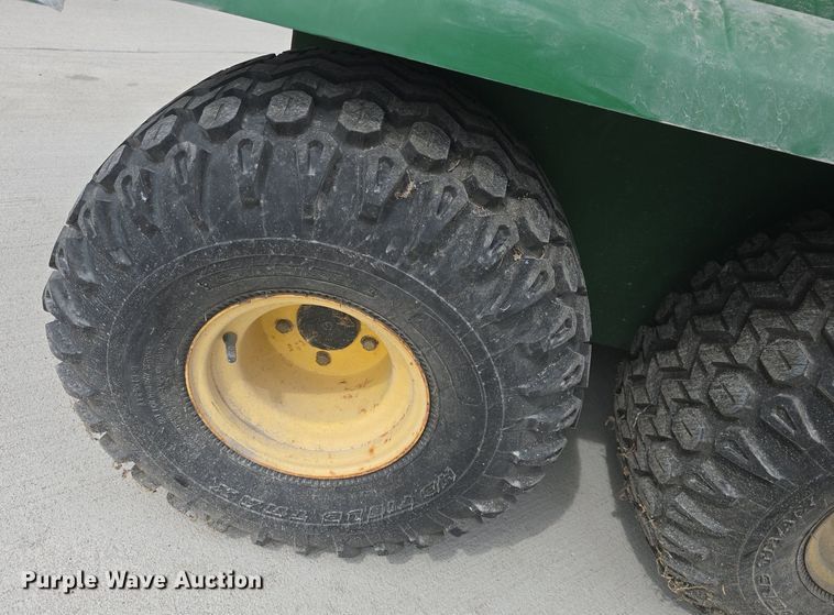 image for item EK2179 2001 John Deere  Gator  utility vehicle