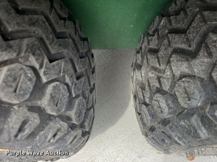 image for item EK2179 2001 John Deere  Gator  utility vehicle