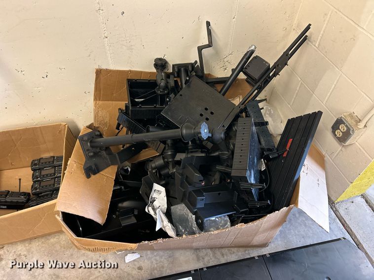 image for item EK3305 Police equipment