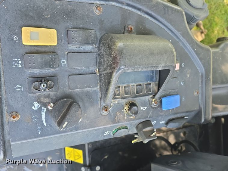 image for item EK6425 2017 Jacobsen HR600 lawn mower