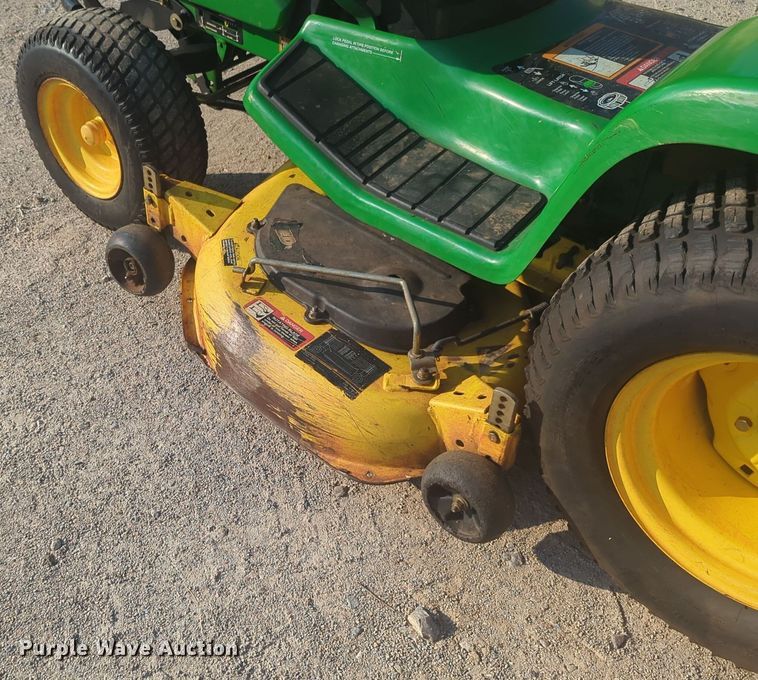 image for item EQ2186 John Deere GT235 lawn mower