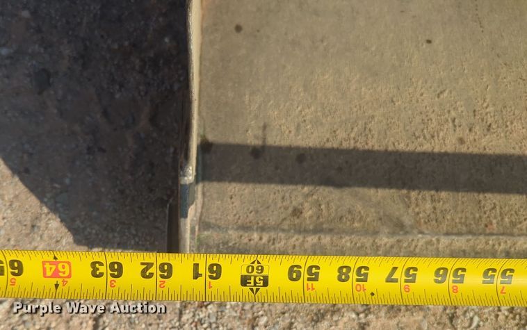 image for item EQ2187 1999 John Deere 4400 MFWD tractor