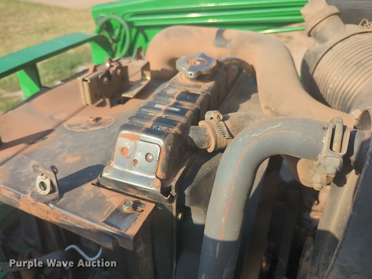 image for item EQ2187 1999 John Deere 4400 MFWD tractor