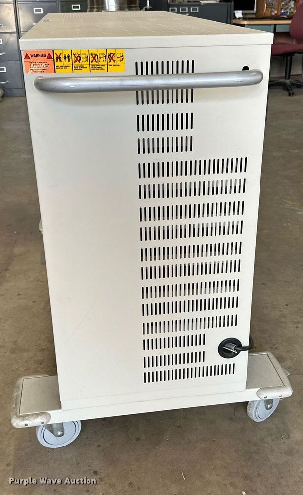 image for item IB9497 (2) charging carts