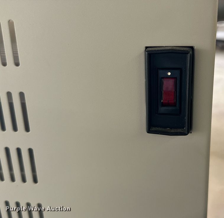 image for item IB9497 (2) charging carts