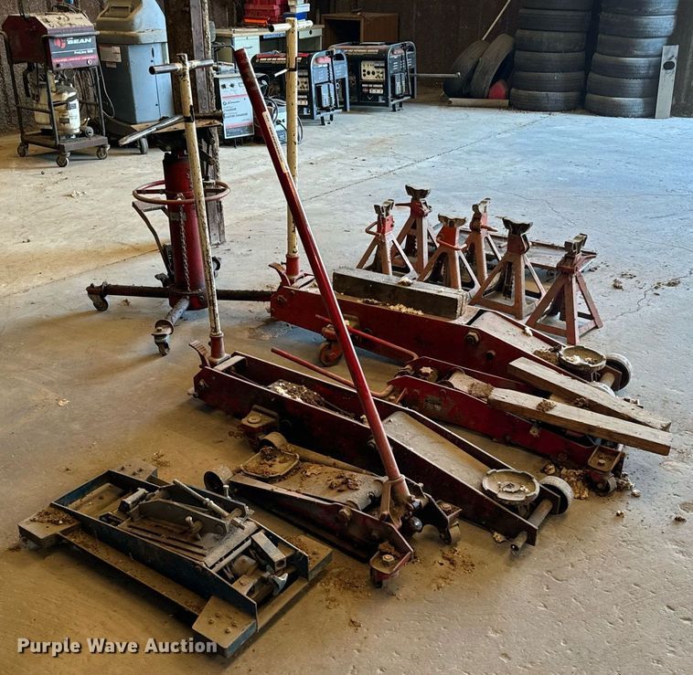 image for item IE9074 Automotive jacks