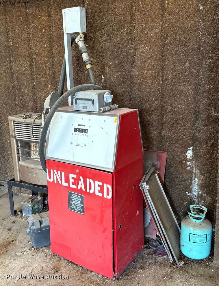 image for item IE9077 (2) gas pumps