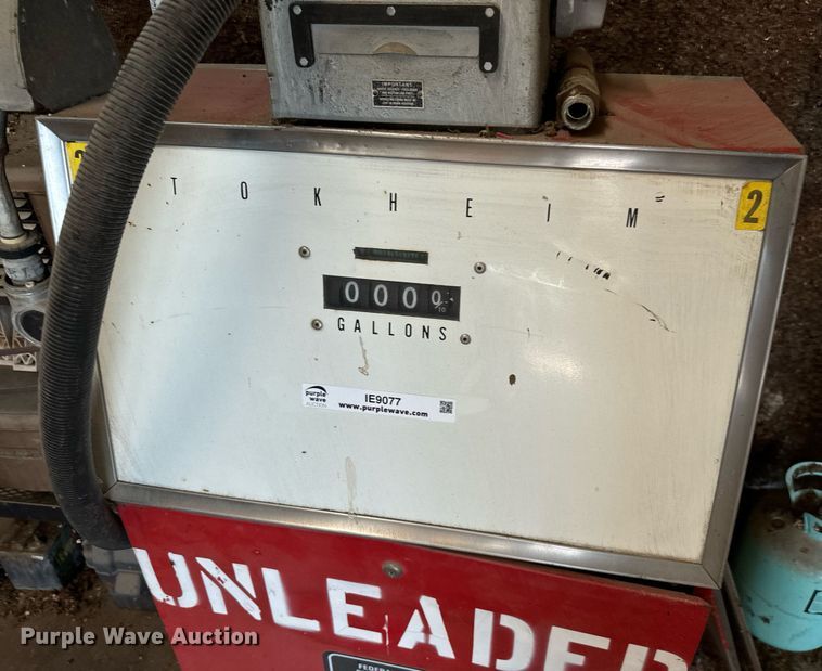 image for item IE9077 (2) gas pumps