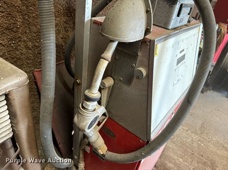 image for item IE9077 (2) gas pumps