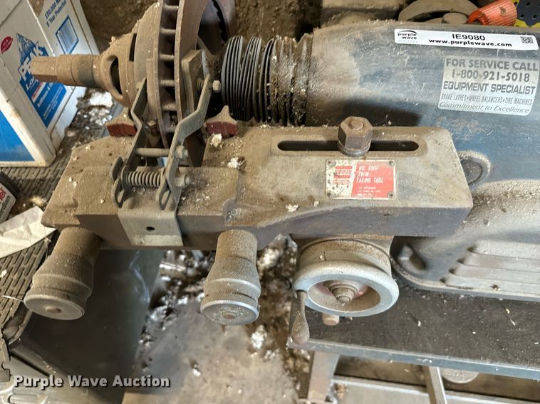 image for item IE9080 Safe-Turn 3000 brake drum lathe