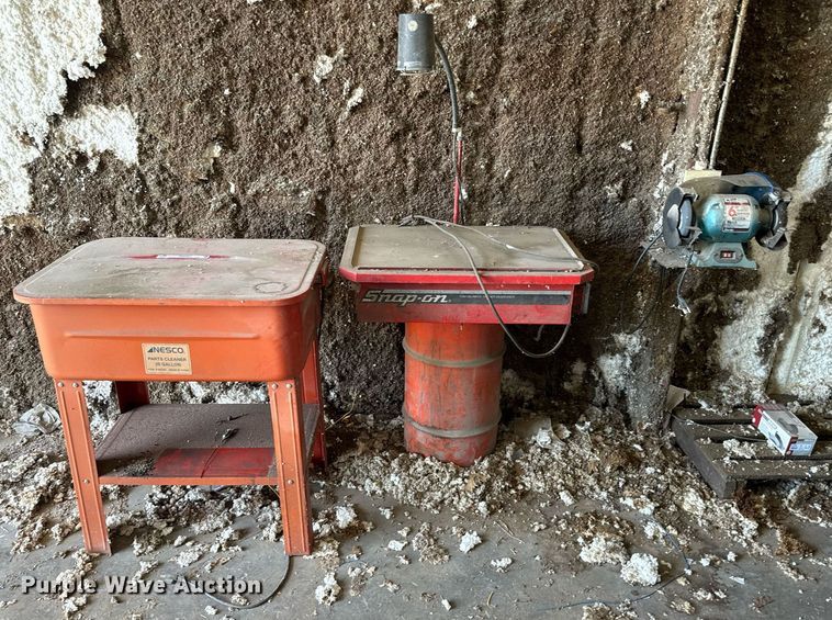 image for item IE9081 Tools