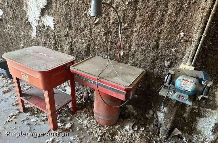 image for item IE9081 Tools