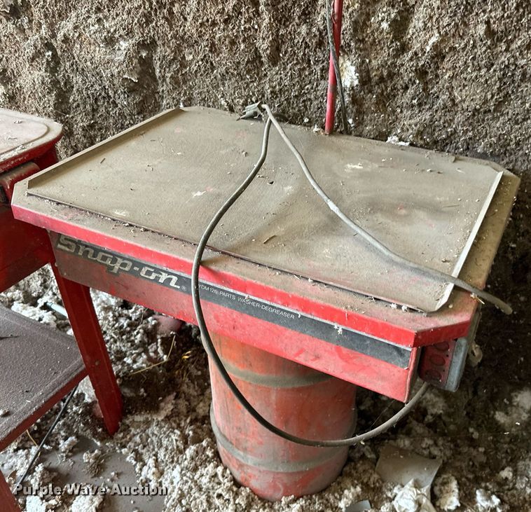 image for item IE9081 Tools