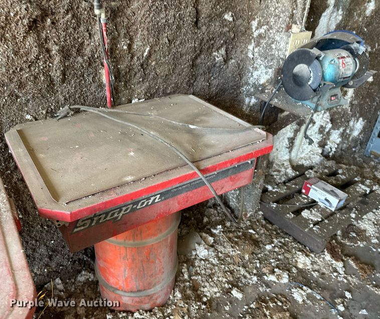 image for item IE9081 Tools