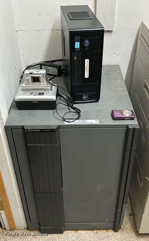 image for item IE9082 Office supplies