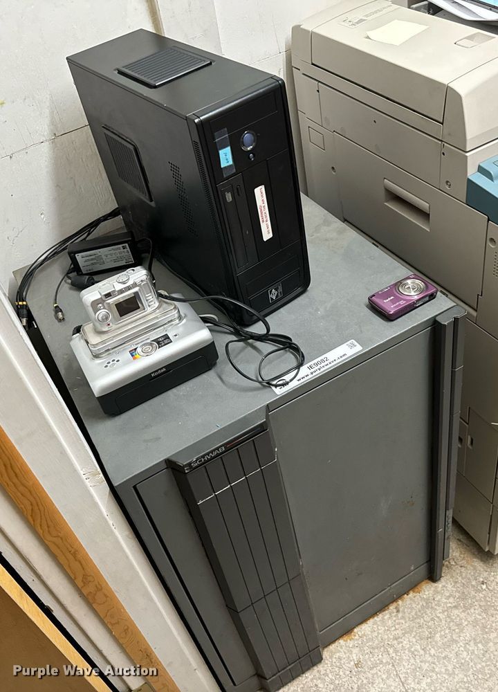 image for item IE9082 Office supplies