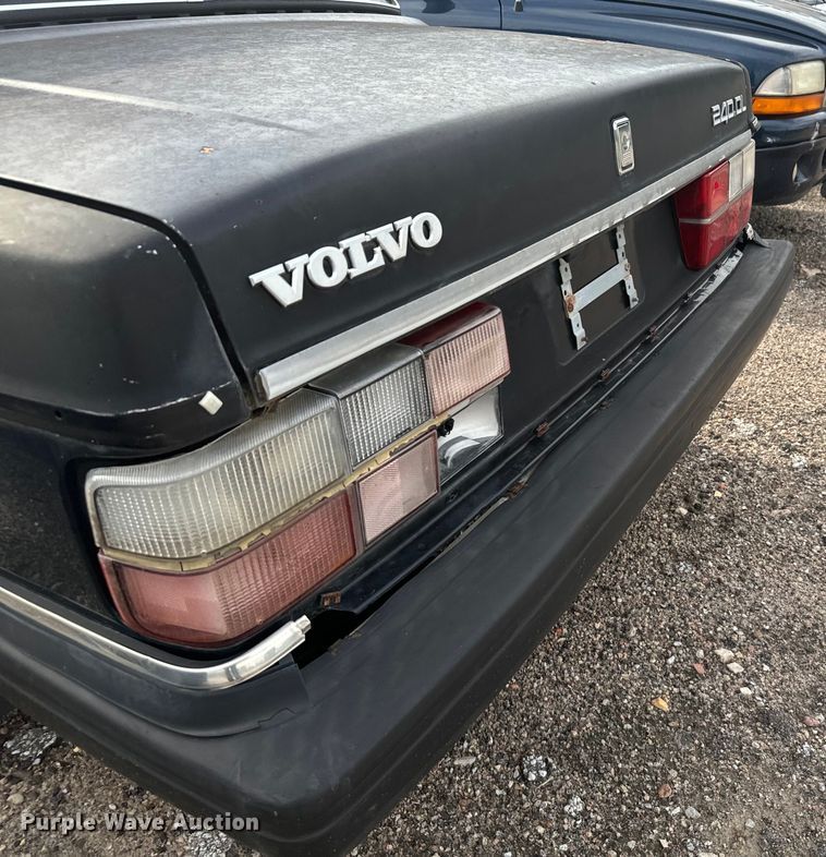 image for item JD9297 1989 Volvo 240 DL 