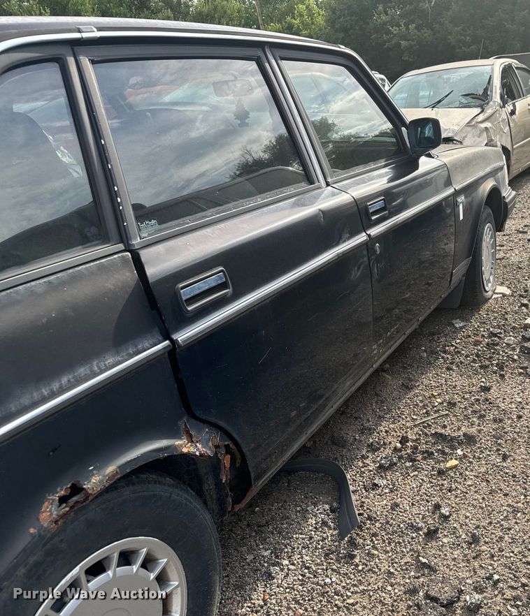 image for item JD9297 1989 Volvo 240 DL 