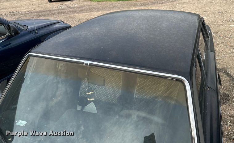 image for item JD9297 1989 Volvo 240 DL 