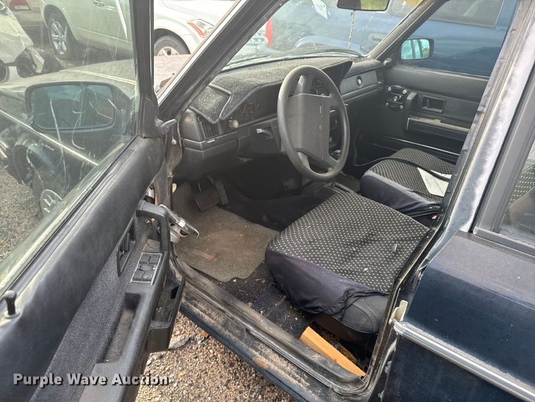 image for item JD9297 1989 Volvo 240 DL 