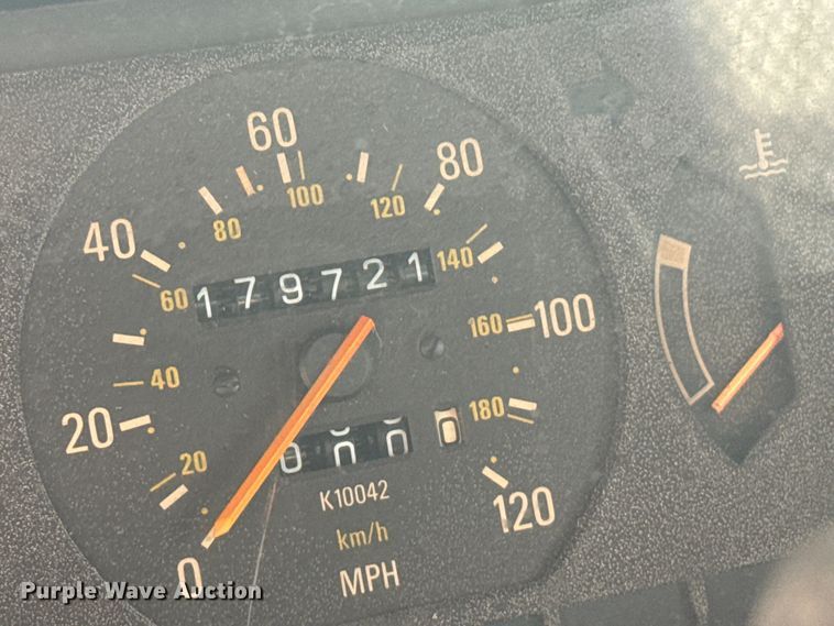 image for item JD9297 1989 Volvo 240 DL 