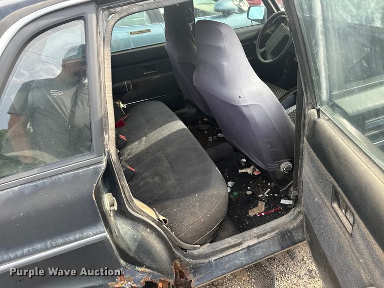 image for item JD9297 1989 Volvo 240 DL 