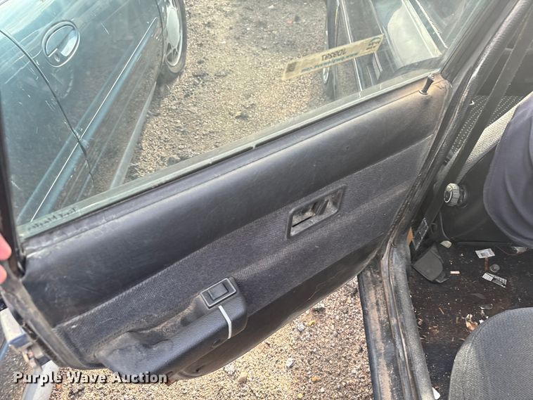 image for item JD9297 1989 Volvo 240 DL 